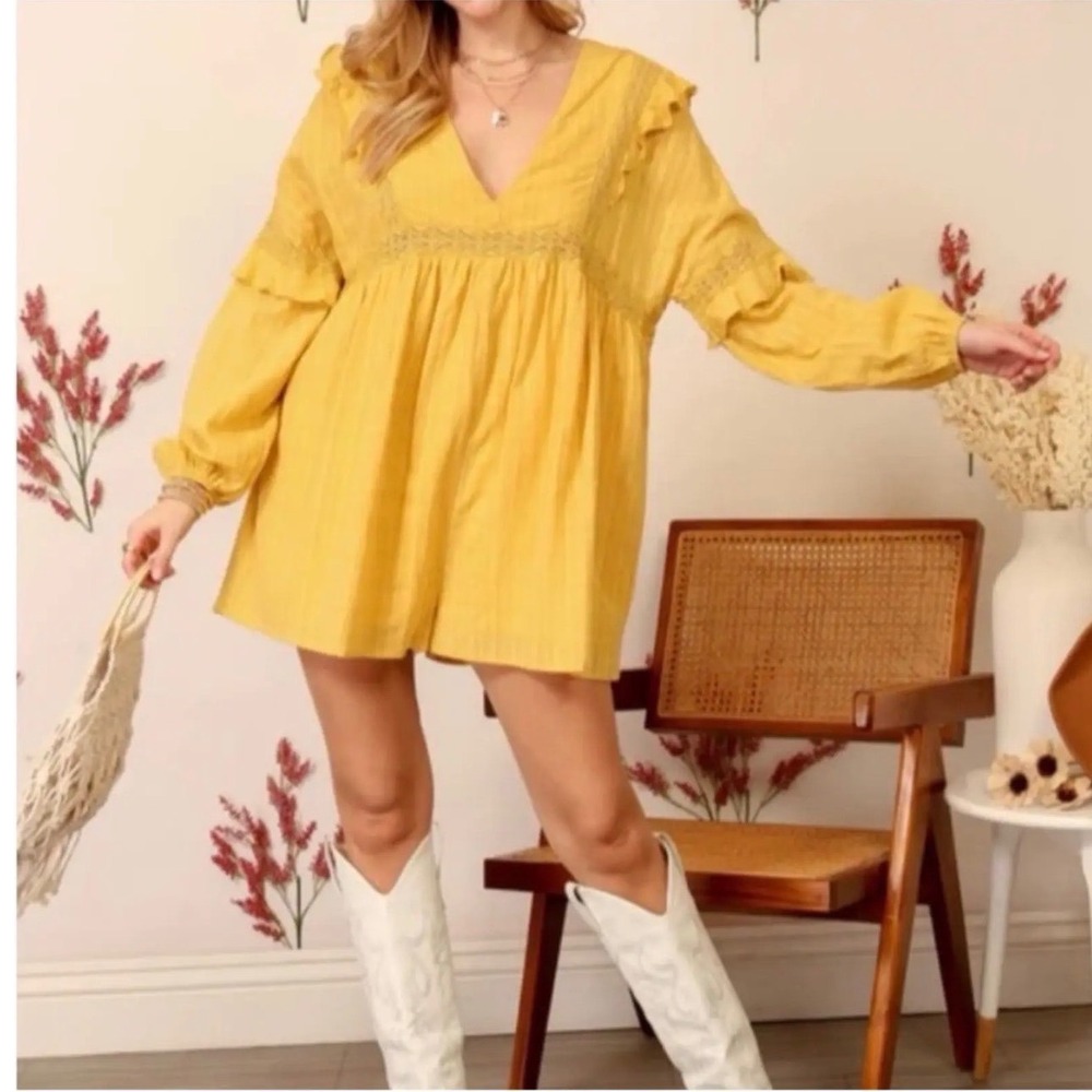 Lumiere Yellow Lace Sleeve Short Romper Boho V-Neck Ruffle Long Sleeve Large NEW